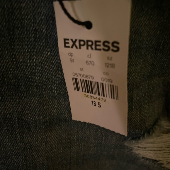 Cropped 18 S - Picture 3 of 5